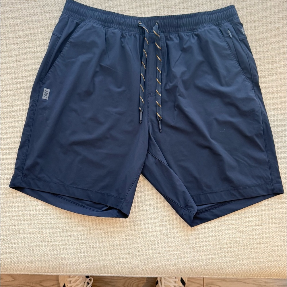 RHONE 7” Pursuit Shorts Unlined - Size Large